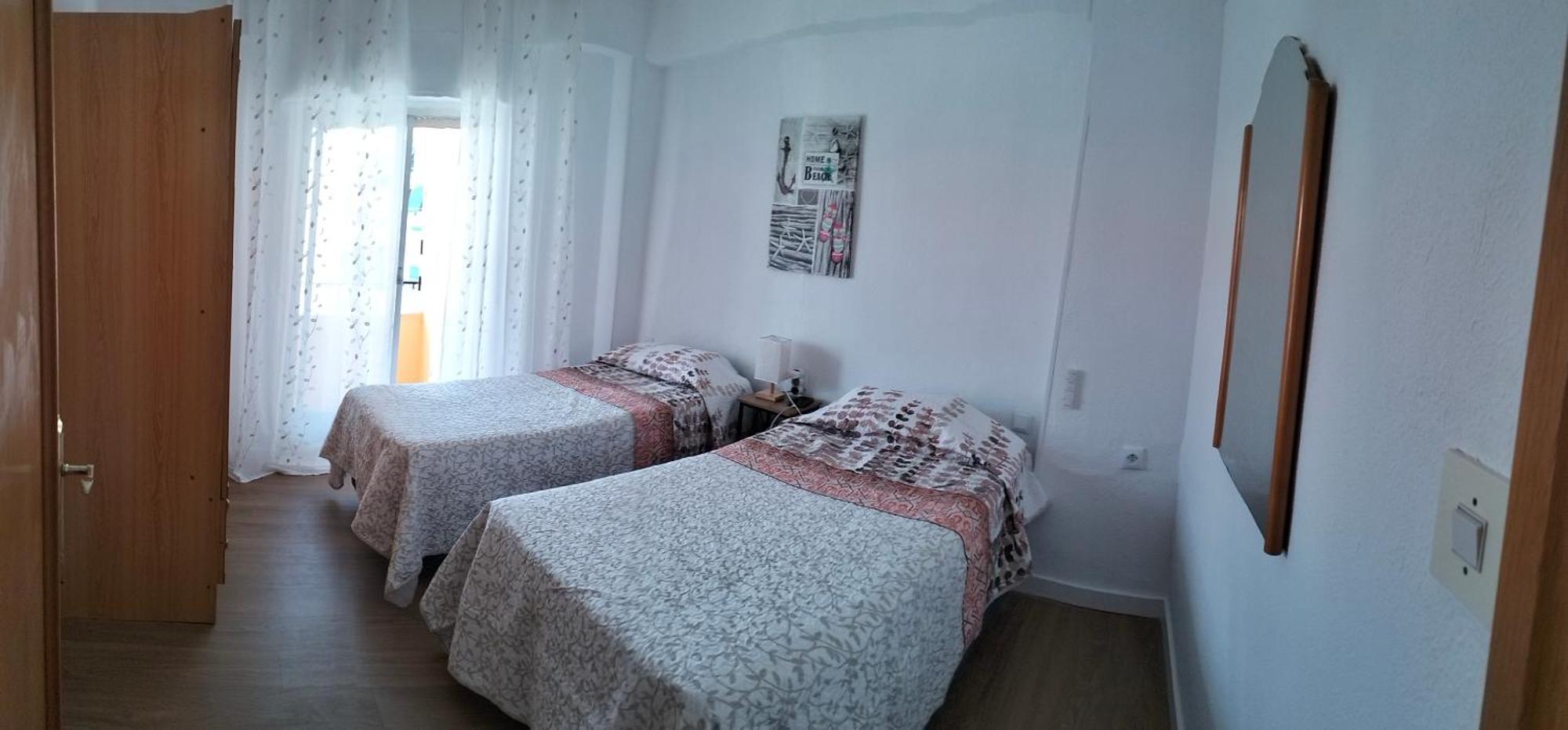 אליקאנטה Ricardo Hostal Apartamento 3 Habitaciones מראה חיצוני תמונה