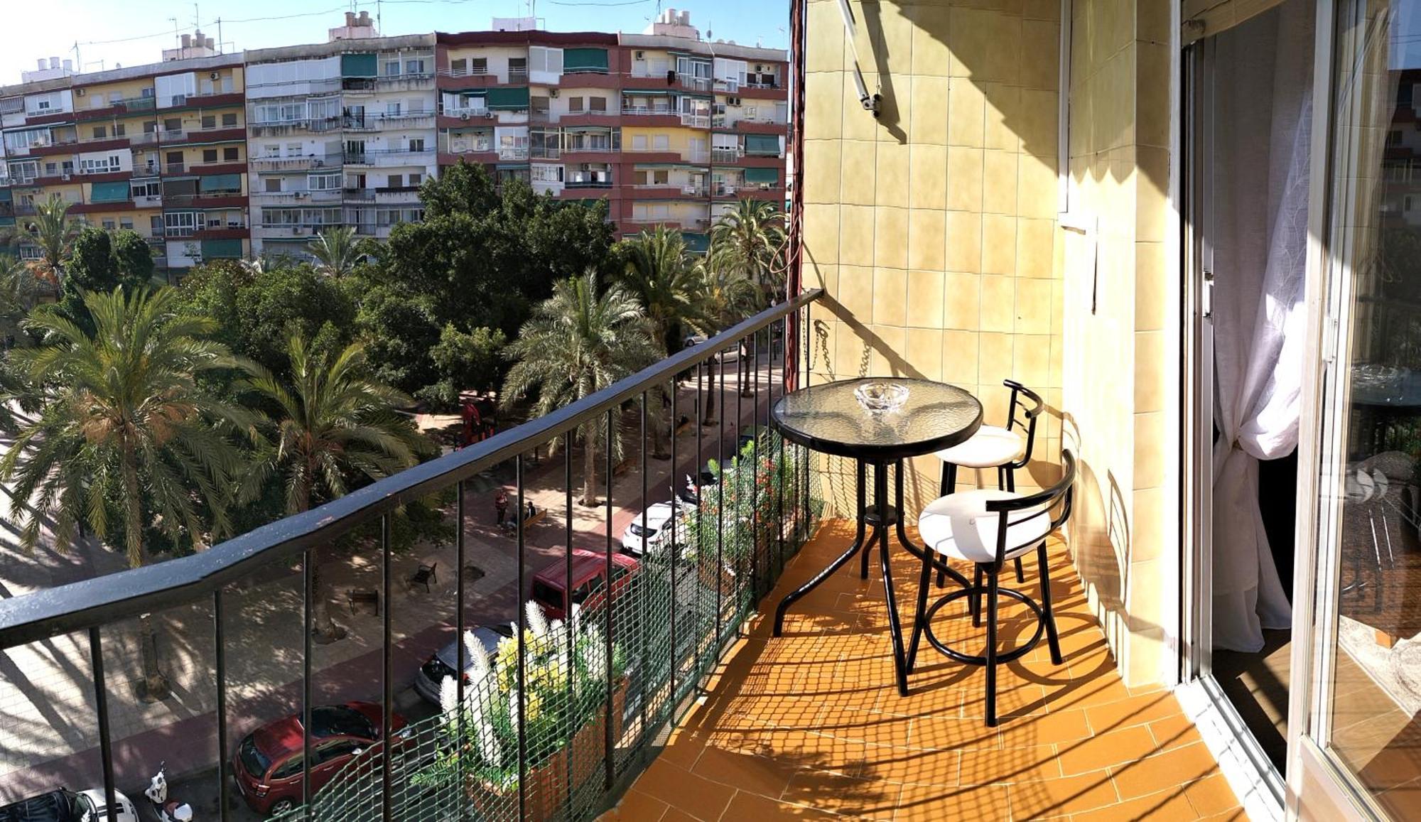 אליקאנטה Ricardo Hostal Apartamento 3 Habitaciones מראה חיצוני תמונה